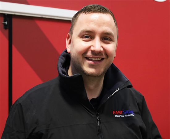 Headshot of Aaron Woodward