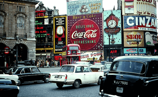 picadilly signage