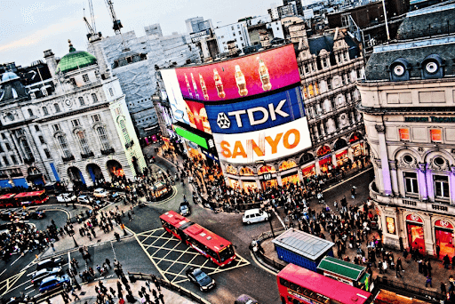 signs in picadilly 