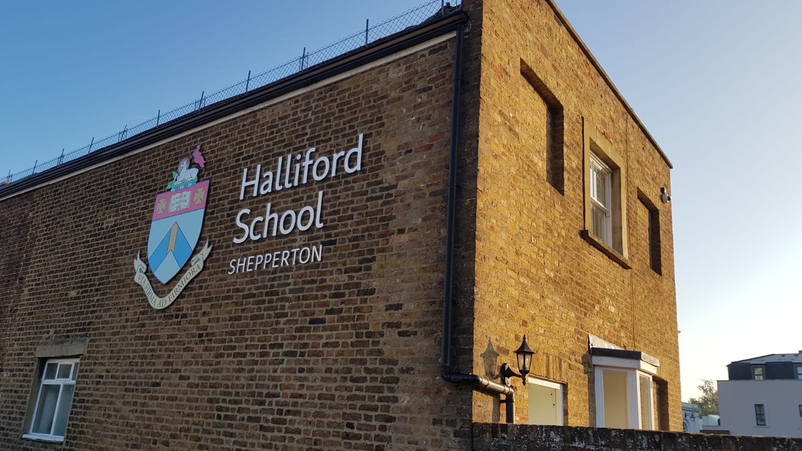 Halliford School Channel Letters on brick building