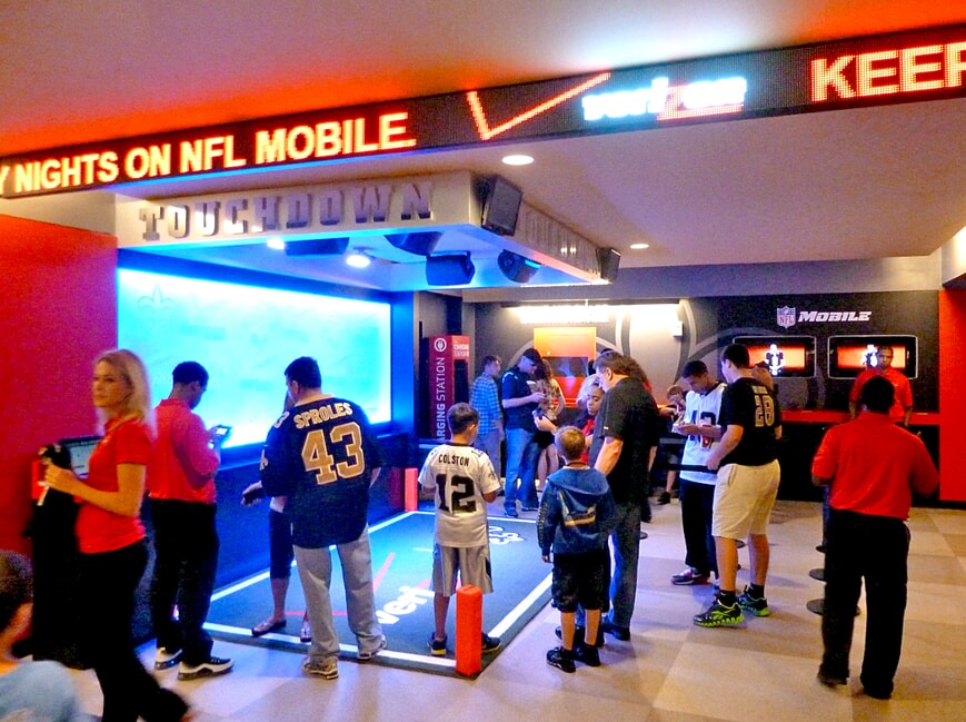 custom LED display for Verizon store