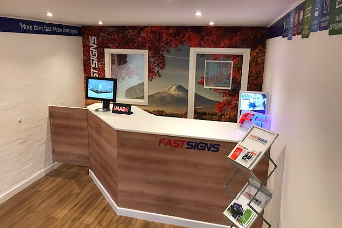 fastsigns lobby counter