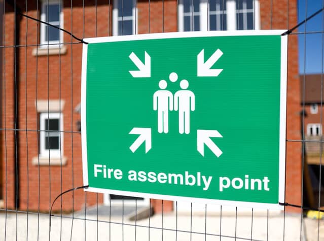 A quick guide to site safety signs under UK regulations | Blog ...