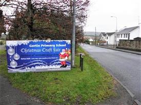 Outdoor holiday banner