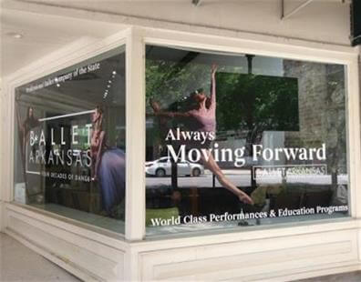 retail window lettering