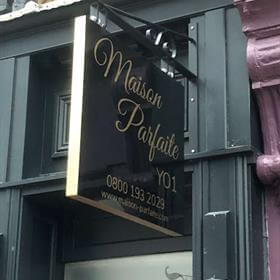 maison parfaite hanging signage